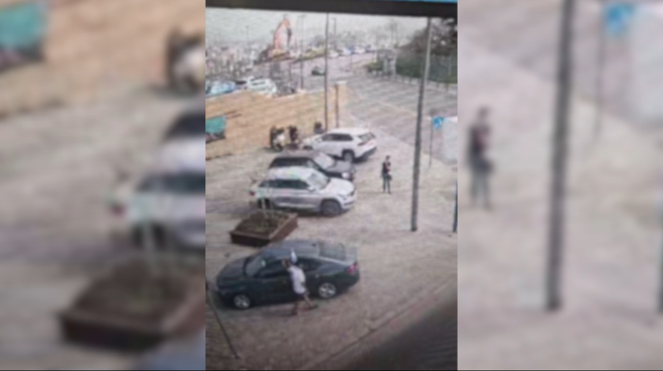 תיעוד: תלש את דגל מדינת ישראל מרכב – ונעצר תוך מספר שעות