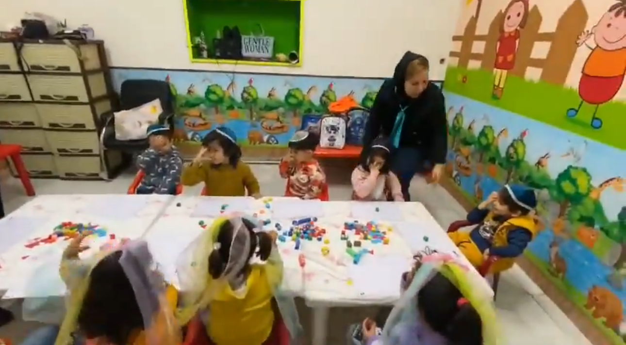 תיעוד: ילדים יהודים באיראן בקריאת "שמע ישראל"