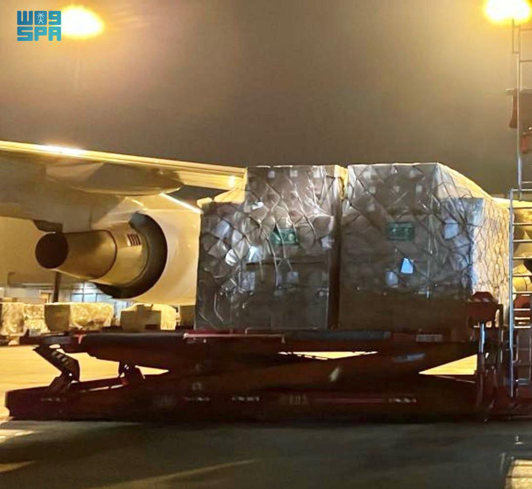 העזתים זועמים על הסעודים שתרמו 80 טון גנרטורים ומכשירי חשמל לאוקראינה