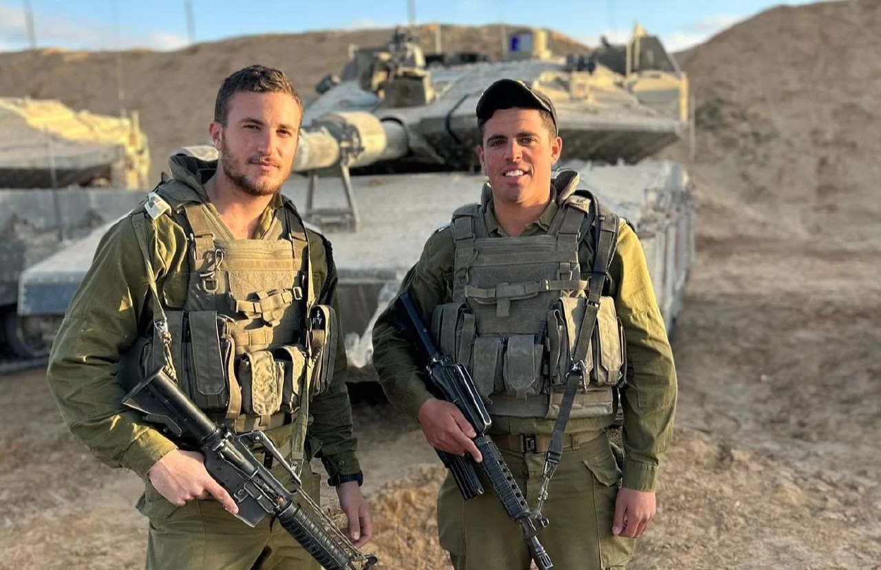 היסטוריה בשריון: מחליפים את האפודים הישנים     בווסטים חדשים – כך זה נראה: