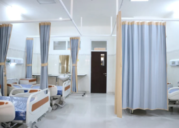 שערי צדק: פלסטיני התחזה לרופא וגנב רכוש מחדר של מאושפזת
