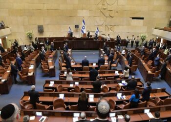הלילה: החלת דין הרציפות על חוק הגיוס אושרה ברוב של 63 מול 57