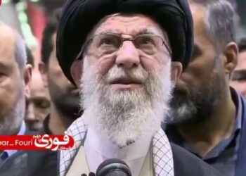 חמינאי: "הישות הציונית נמחצה וכמעט קרסה לנוכח התקפות הרפובליקה האסלאמית, למרות כל הרעש שלה"