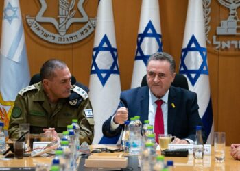 שר הביטחון נגד הרמטכ״ל: זמיר פרסם רשימת קידומים, כ"ץ תקף בחריפות: "לא חותמת גומי, לא אאשר את המינויים"